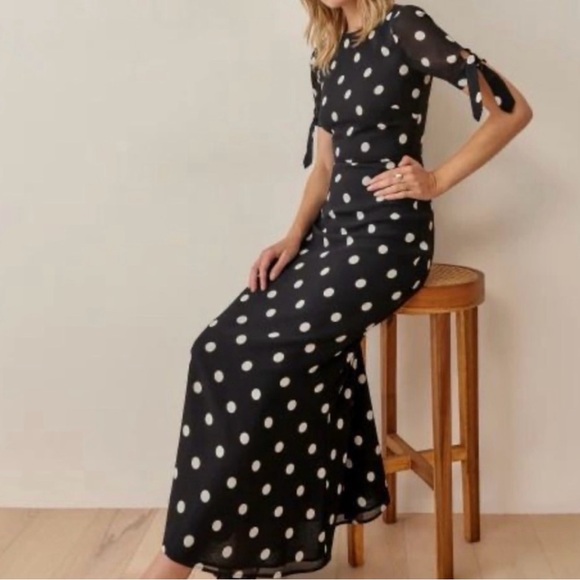 Reformation Dresses & Skirts - Reformation Amsterdam Maxi Dress